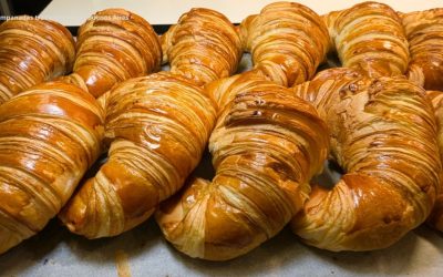 Medialunas artesanales: 7 razones irresistibles para acompañar un café perfecto